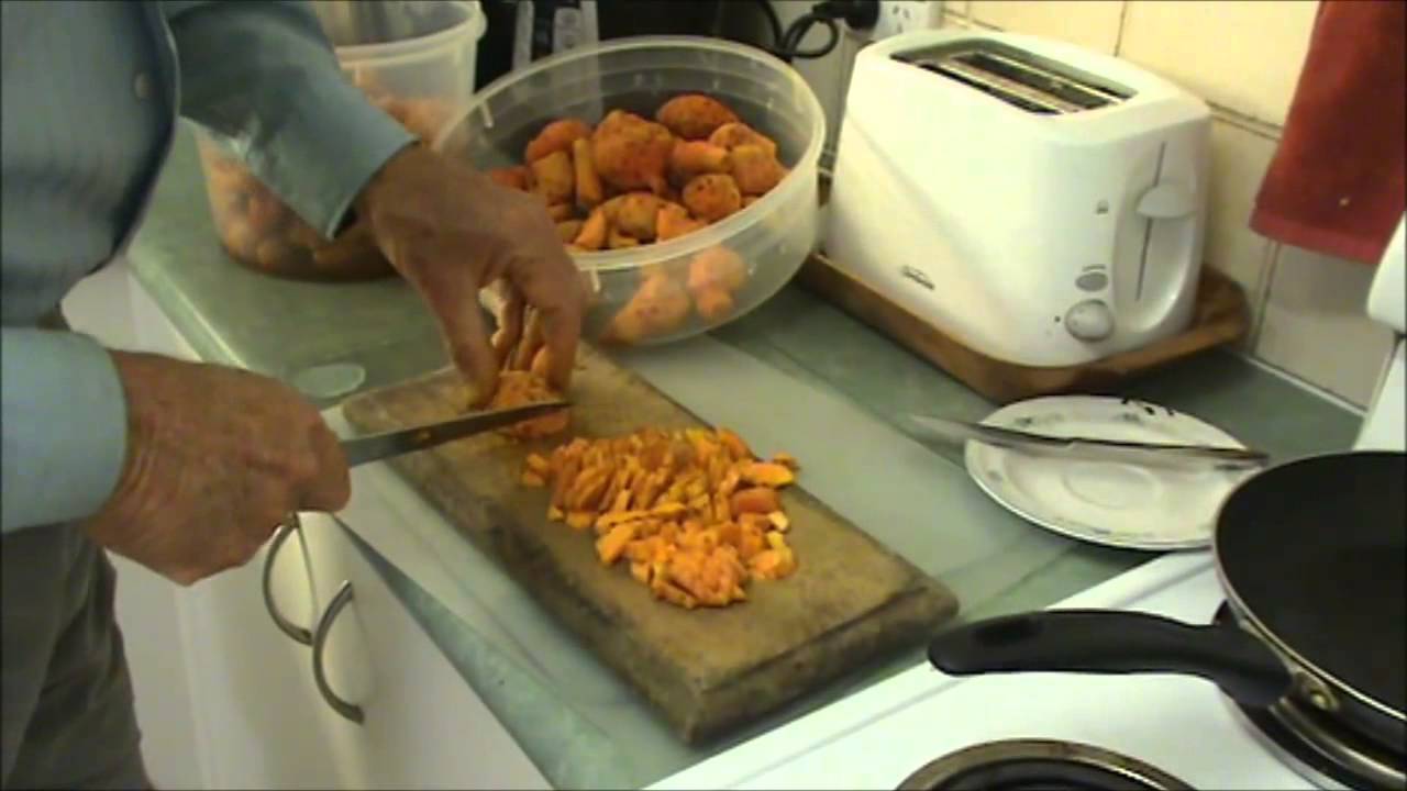 Can you freeze turmeric roots?