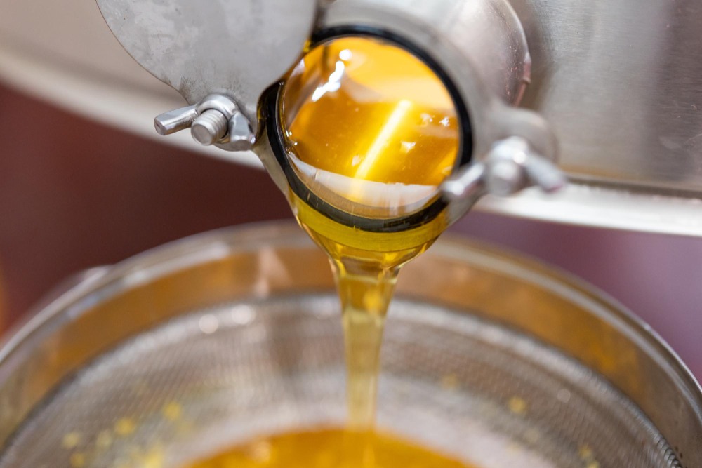 Heating oil comes with smells and it is one of the most common problems that can occur in a small heating oil spill in the basement. This can trigger an awful and nasty smell which isn’t good.