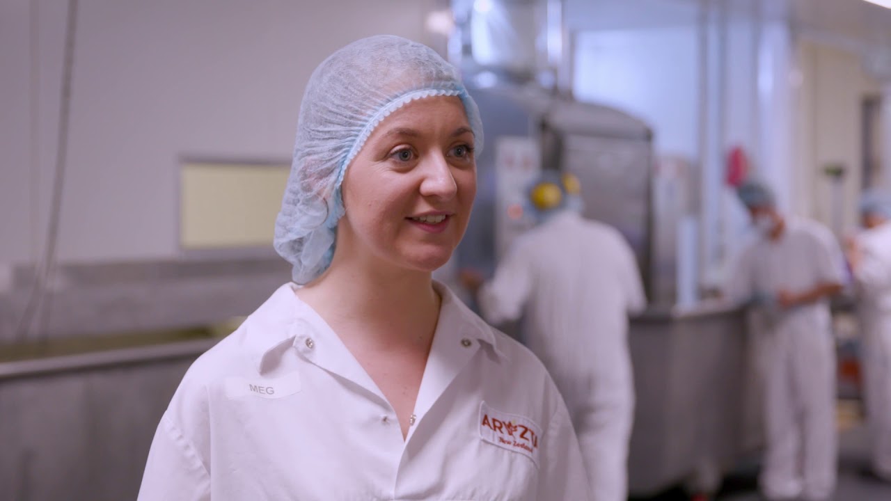 How long does frozen hamburger buns last?