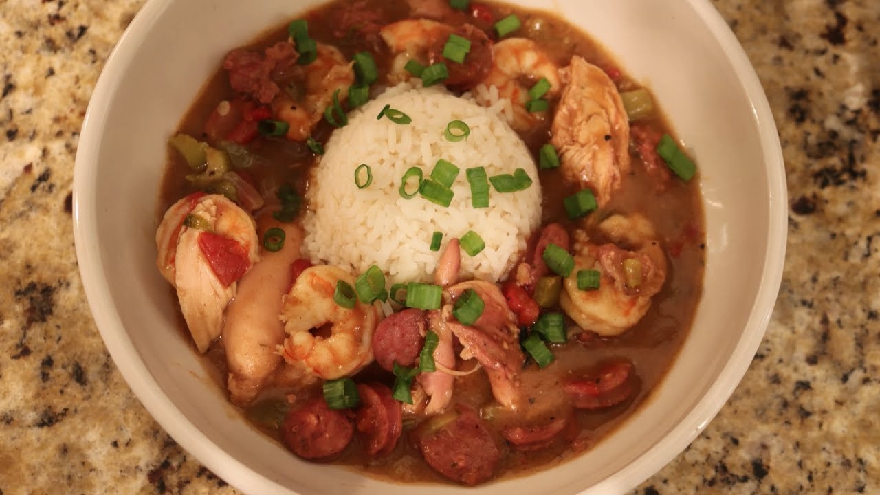 Whether you’re whipping up a batch for dinner or adding some extra dimension to your gumbo, this easy gumbo recipe is sure to please.