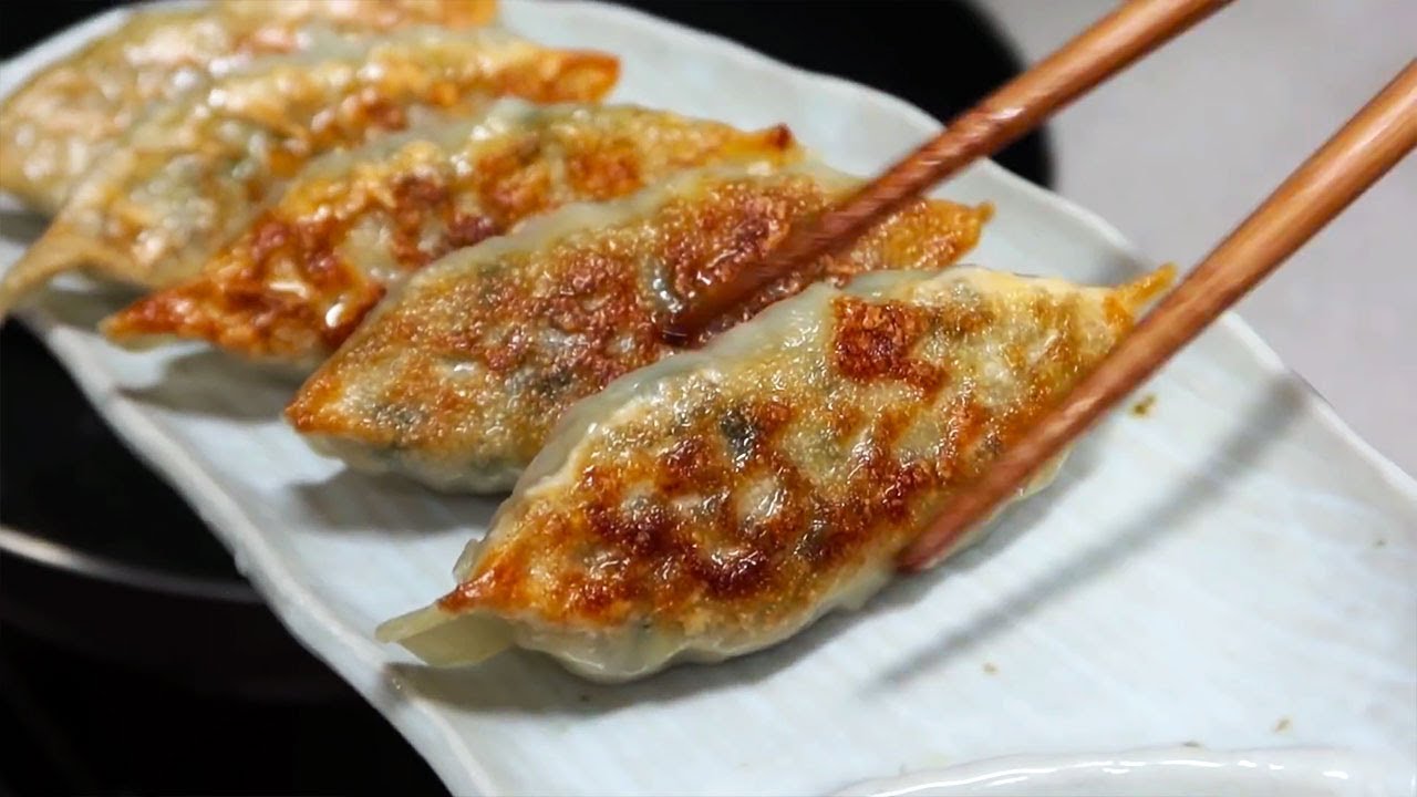I’m sure you’ve had gyoza before but have never really thought about how to reheat them properly.