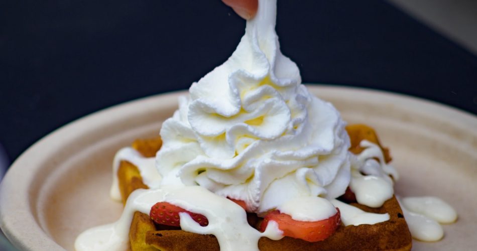 There are many questions that arise with foods that are whipped, one of which is how long does whipped cream last. 